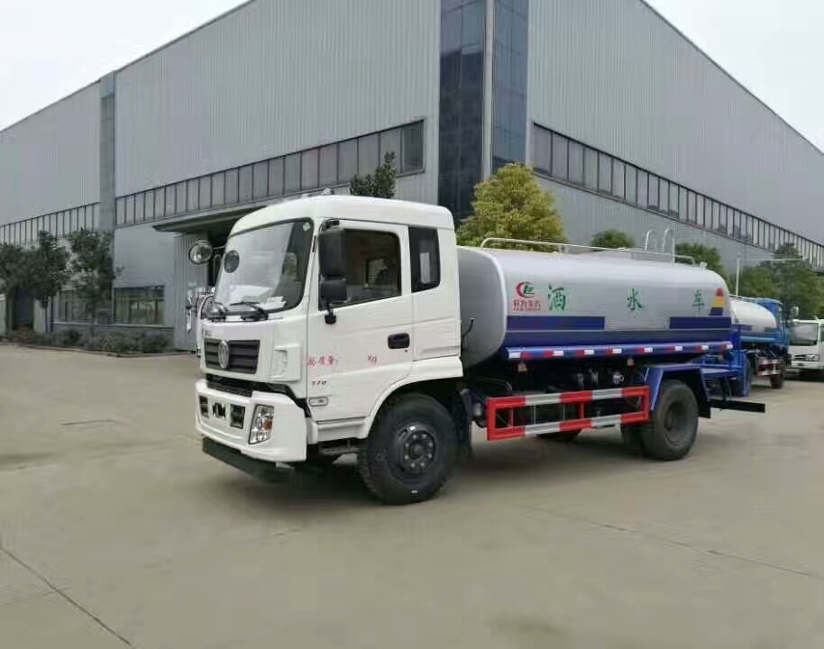 12����ˮ܇�S�҃r(ji��)�񣬖|�L(f��ng)12����ˮ܇�N������