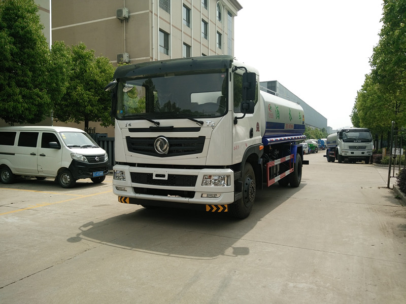 15����ˮ܇�S�҃r(ji��)�񣬳�����ˮ܇�S���N�����ģ�������ˮ܇�N���c(di��n)