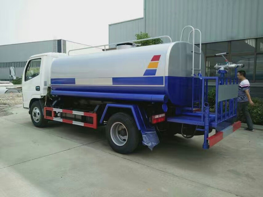 ��(n��i)����ˮ܇(ch��)�S(ch��ng)��ֱ�N(xi��o)