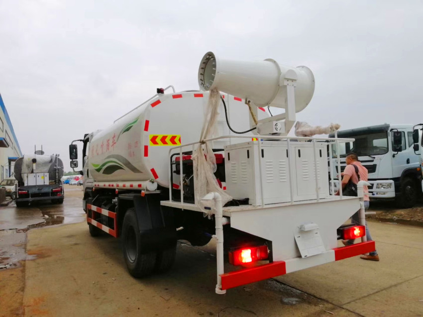 �|Դ�О�ˮ܇�S��ֱ�N���|Դ�О�ˮ܇�r���r���|Դ�О�ˮ܇���ˮ���N���c