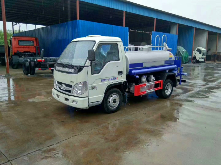 �����О�ˮ܇�N���������О�ˮ܇�S��ֱ�N���������F